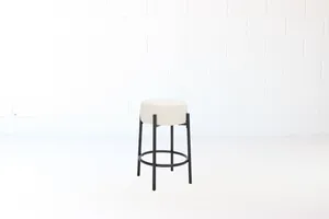 AMANDA Cream of the Crop Counter Stool