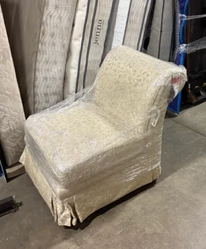 AMANDA Vintage Scroll Accent Chair 