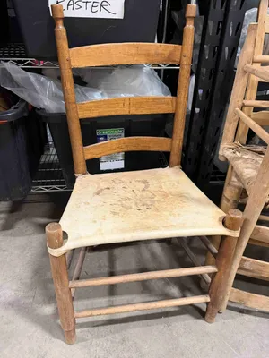 AMANDA Hide Chair