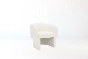 AMANDA Hips Don't Lie Accent Chair