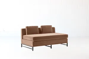 AMANDA Coco Loveseat