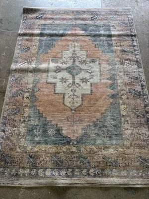 KATRIN Rug No. 146 (5x8)