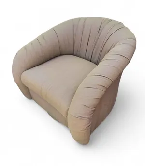 AMANDA Smoosh It Accent Chair