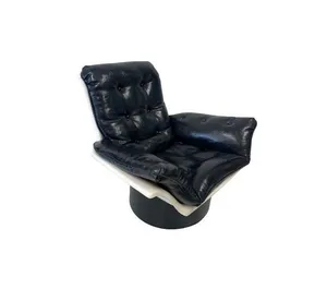 AMANDA Dr. Evil Lounge Chair