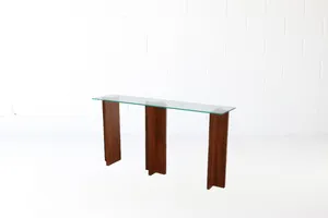 AMANDA 3's Company Console Table (60