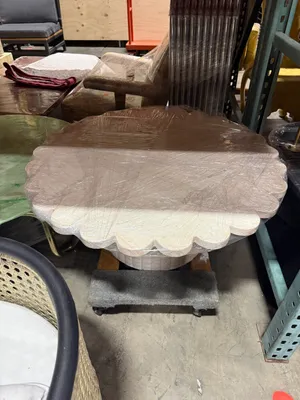 AMANDA Scallop Stone Table
