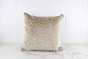 No. 39 Throw Pillow