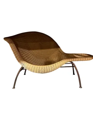 AMANDA A Wicker Chaise 