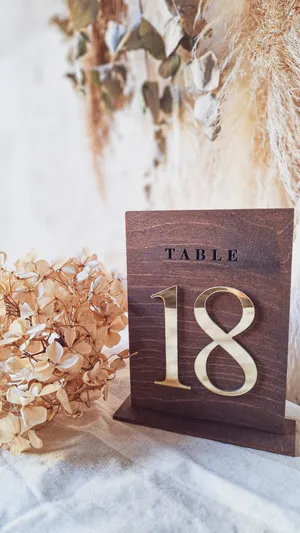 Lot N° Table Chouchou