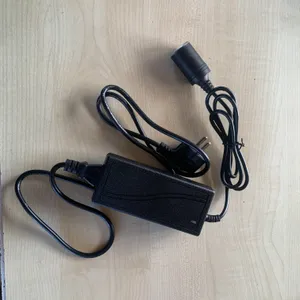 Auto-Netzadapter