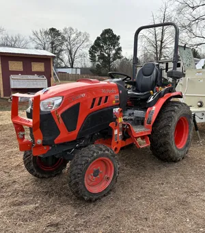 2022 Kubota LX3310HSD Tractor