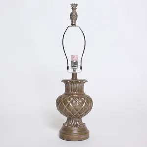 Brown Lamp w/ Pineapple Top
