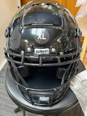 Schutt F7 LX1 Black YXL (1)
