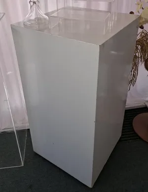 Plinth Stand White (450x450x900mmH)