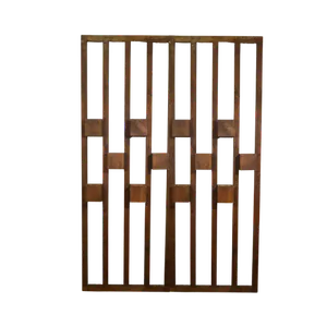 WOODEN PLANTER WALL/BACKDROP - BROWN 8ft x 6ft 