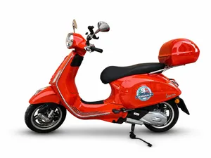 Vespa Primavera 125cc, model 2026, 2 passengers, with top case.