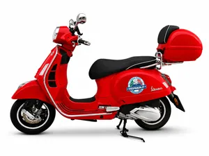 Vespa GTS 125cc, model 2026, 2 passengers, top case.