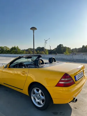 Mercedes Benz SLK Yellow
