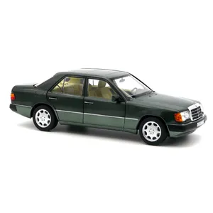 Mercedes Benz W124 Green