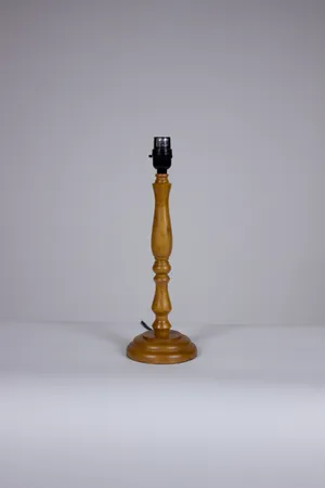 Basic Wooden Lamp