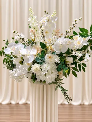 White Garden Floral Statement Set