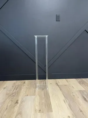 31 INCH CLEAR ACRYLIC STAND / FLOWER RISER