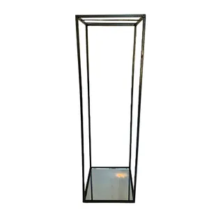 Black Metal Tubed Flowerstand