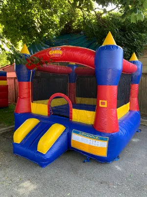 Toddler Bounce House! 10ft x 10ft x 8ft