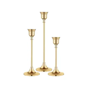 Set de Candelabros Dorados