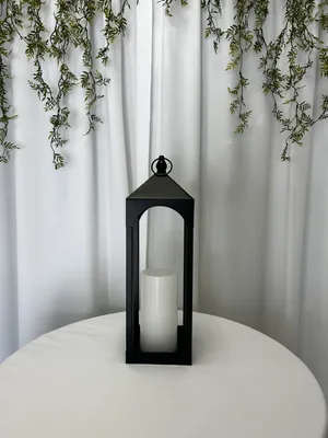 CENTERPIECE: Black metal lantern (large)