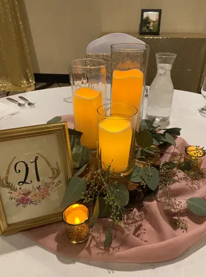 CANDLEHOLDERS: Cylinder vases set of 3 (6