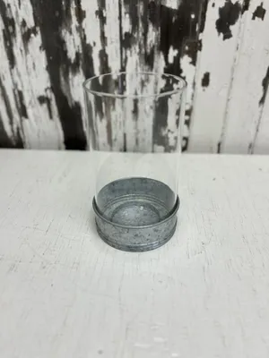 CENTERPIECE: Cylinder with galvanized rim