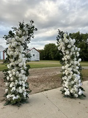 ARCH: Split arch with white floral & greenery