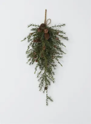 FLORAL: Winter pine swag