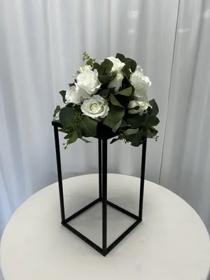 CENTERPIECE: Black floral stand/lantern 15.75