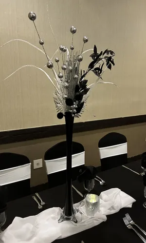 CENTERPIECE: 24