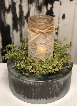 CENTERPIECE: Mason jar with ivory lace & burlap ribbon