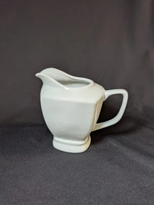 Royal White Pourers 