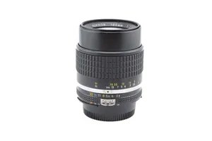 Nikon 105mm f/2.5 Ai-S