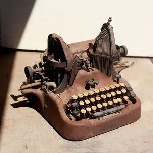 Rusty Antique Oliver Typewriter Company Batwing model