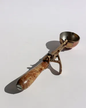 Antique Vintage Gilchrist Ice Cream Scoop Disher