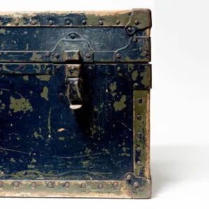 Vintage Military Style Trunk 