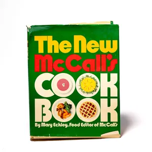 Vintage cook book - The New McCalls Cook Book - 9.5