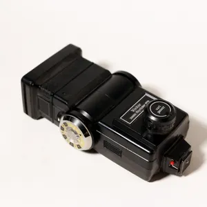 Vintage Vivitar Zoom Thyristor Camera Flash Unit