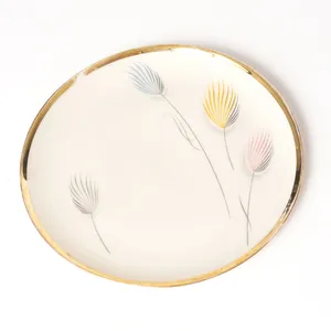 Vintage China with feather detail - 7.5