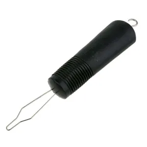 Adaptive zipper pull