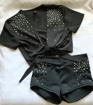 Custom Short sleeve front tie black small top/midrise shorts Medium