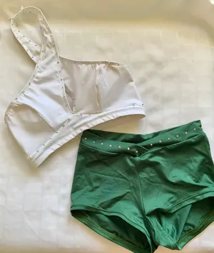 Custom Hunter green /white halter Medium