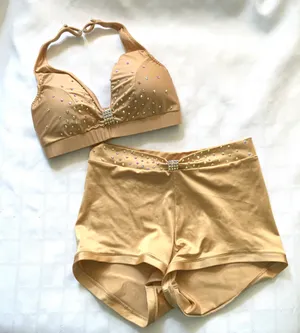 Custom Mocha sm top/med shorts