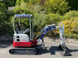 Takeuchi TB217R 1.7t (Mini-Digger - Zero Tail) 